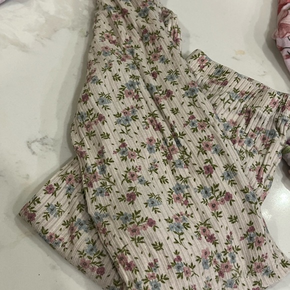 2T Posh Peanut Pajama Sets (5 sets) - Picture 6 of 6